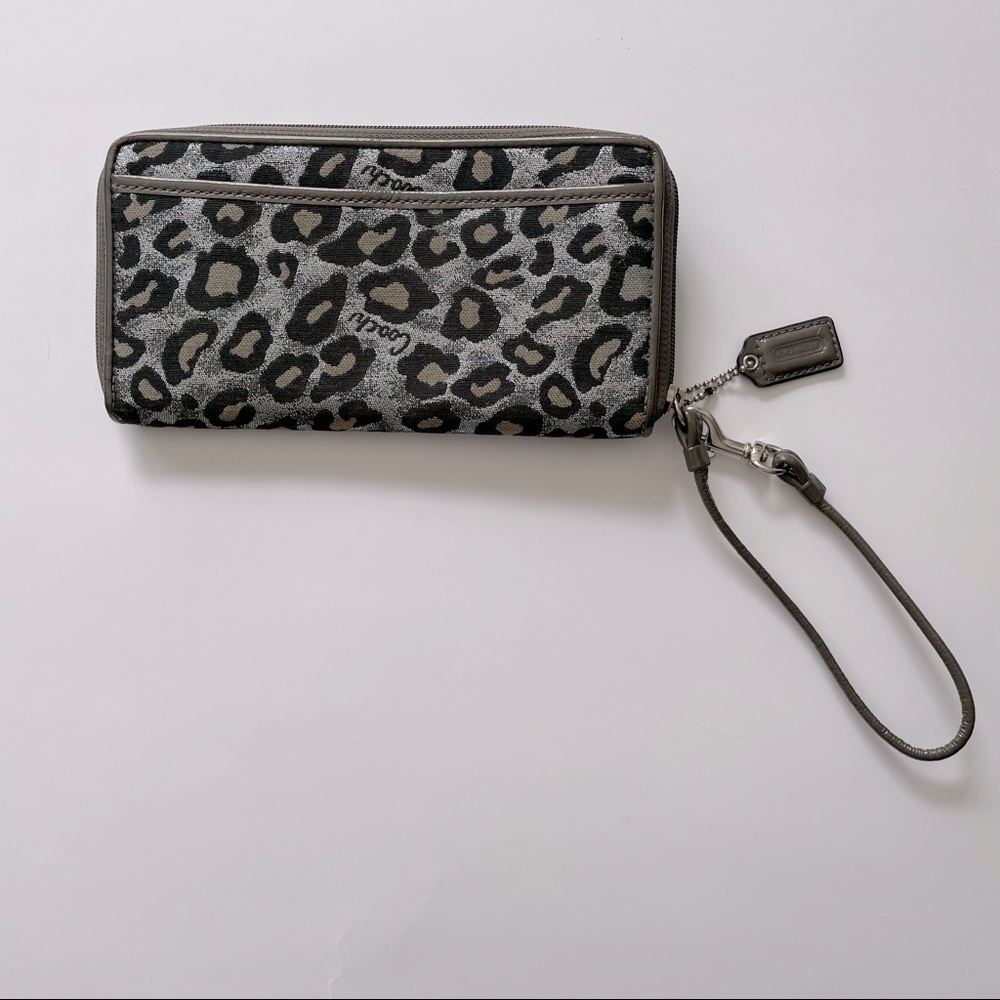 Authentic Coach Ocelet black & Gray leopard pattern wallet/wristlet with zipper